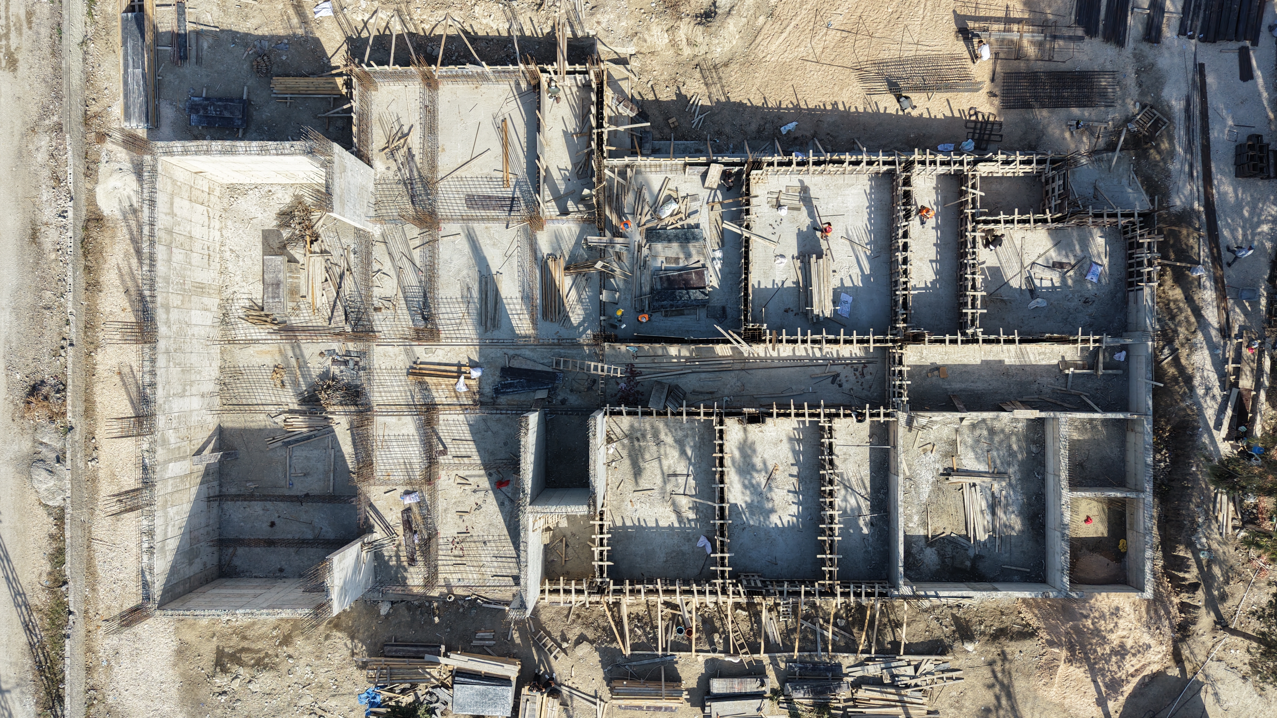 Ceyhan İlçesi 16 Derslikli Mercimek Tevhide Atçı İlkokulu Yapım İşi